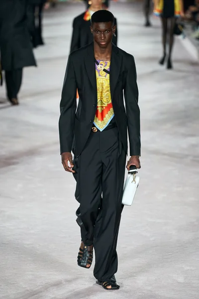 Look 7